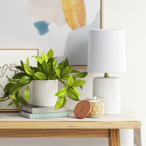 Threshold Ceramic Table Lamp - Picture 2 of 8